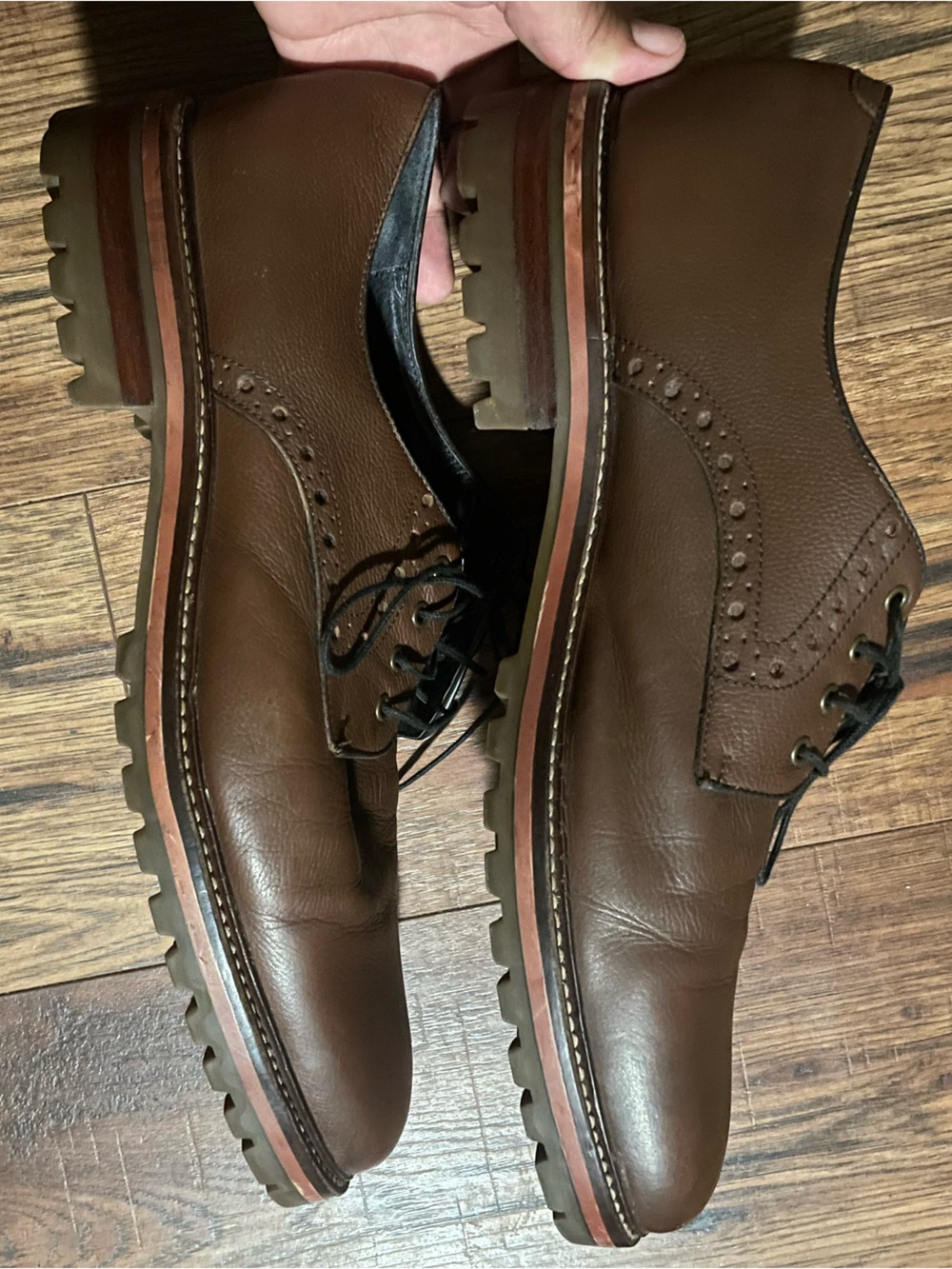 Johnston & Murphy 1850 Brown Leather Lug Sole Derby Shoes Classic Brogue Styling